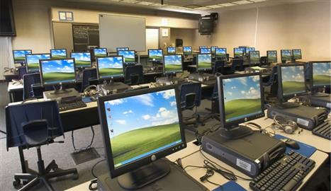 acabar com os computadores nas escolas publicas