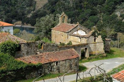 Salvar a Igreja de S. Pedro - Ermida do Douro (Cinfães)